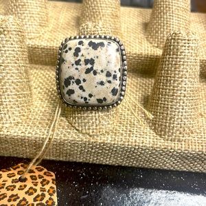 Dalmatian jasper stone ring size 8/925 this square on this rain is bout an inch